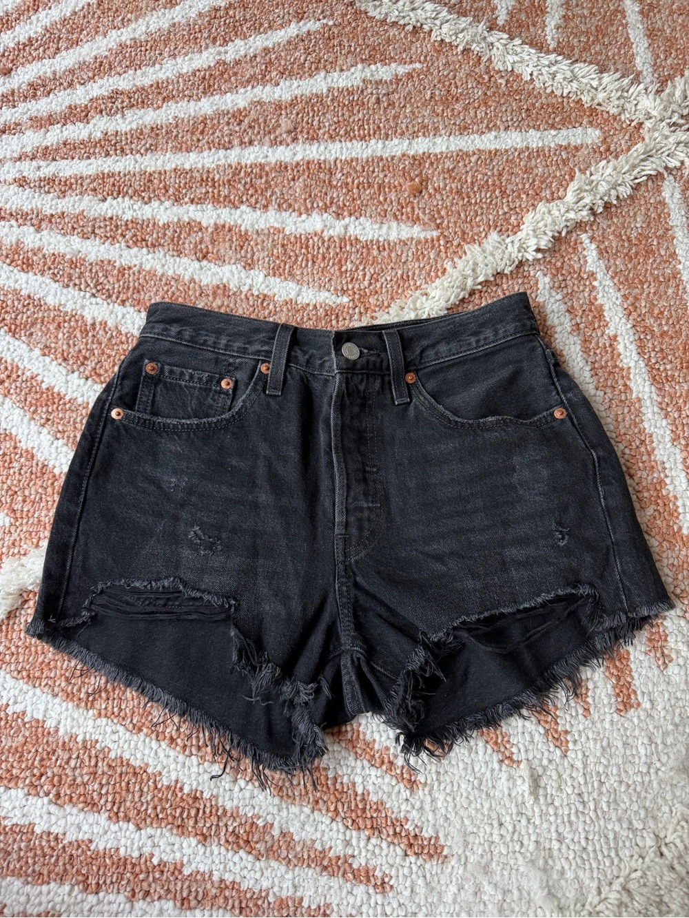 Levi’s Premium Denim Cutoff Jean Shorts High Waist Black size 26 - Picture 1 of 5